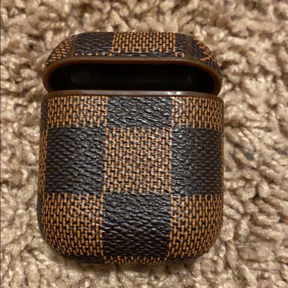Airpods case